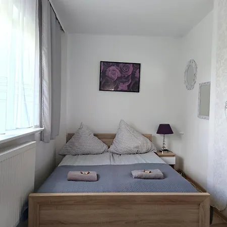 Bed & Breakfast Malinowy *