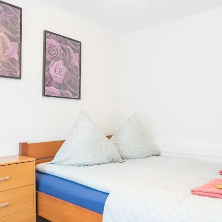 Bed & Breakfast Malinowy *