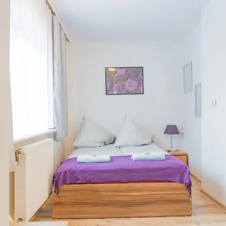 Malinowy Bed & Breakfast *