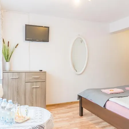 Malinowy 住宿加早餐酒店 3*