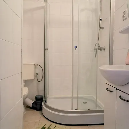 Malinowy Nocleg ze śniadaniem *