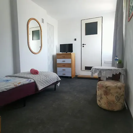 住宿加早餐酒店 Malinowy 卡尔帕奇