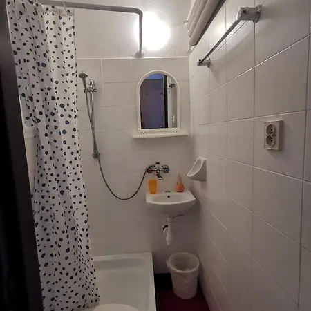 Malinowy Nocleg ze śniadaniem *