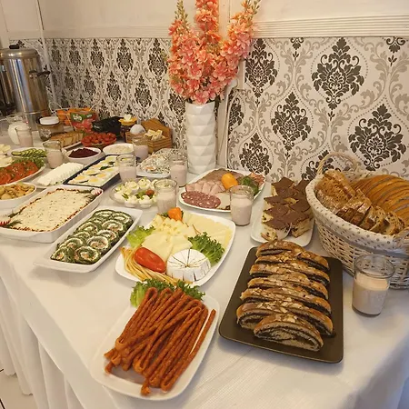 Bed & Breakfast Malinowy *
